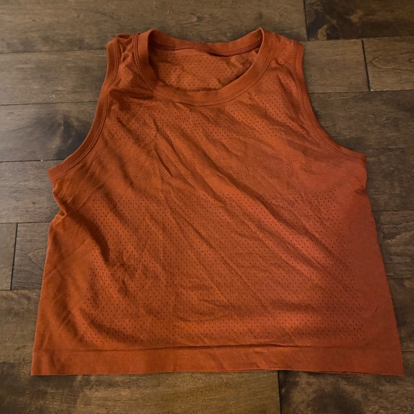 Lululemon crop top - Picture 1 of 2